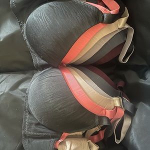 Mamia Bra’s. Size 34D. Lot of 6 bras
